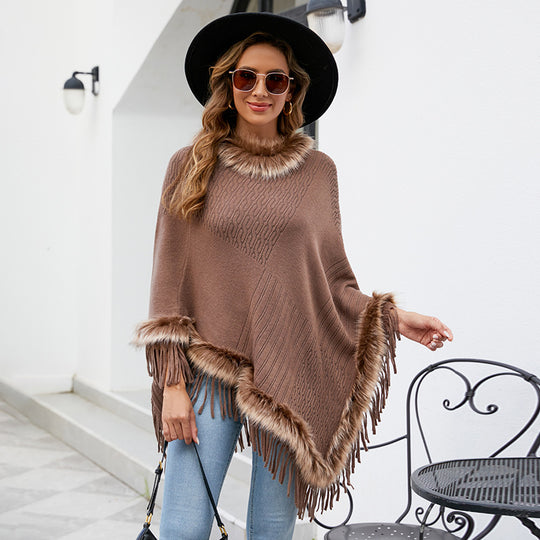 Damen eleganter Poncho mit luxuriösem Kunstfellkragen und dekadenten Fransen Heidi-Mode