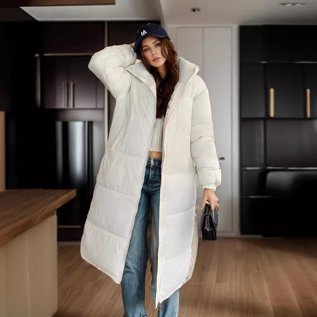 Damen langer, stilvoller Daunenmantel mit praktischer Kapuze und wärmendem Futter Heidi-Mode