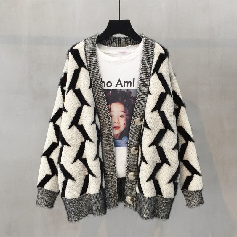 Damen Grobstrick Cardigan mit modernem Zickzackmuster und Knopfdetails Heidi-Mode