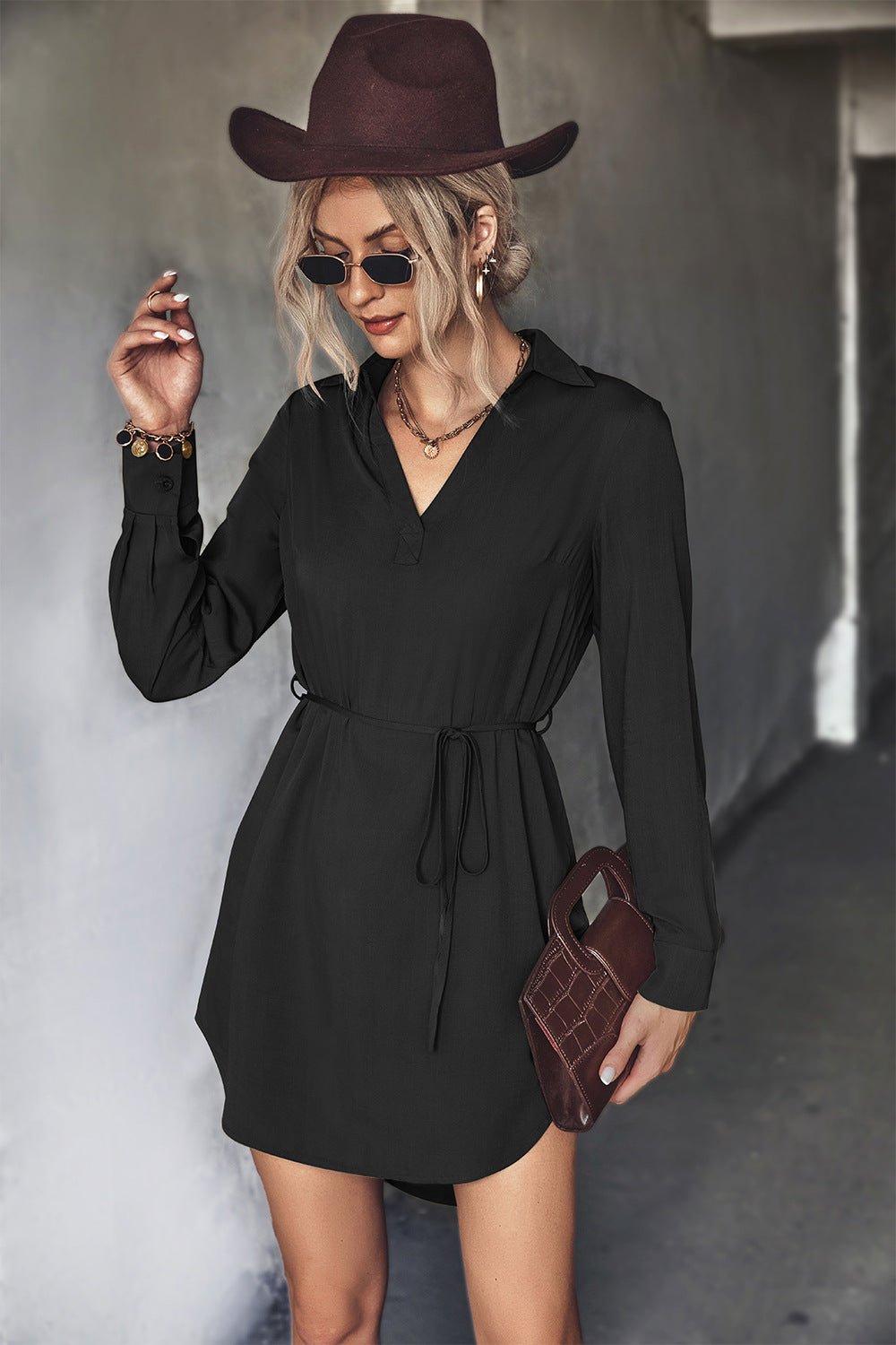 Damen Blusenkleid mit taillierter Schnürung und eleganter Knopfdetailierung Heidi-Mode