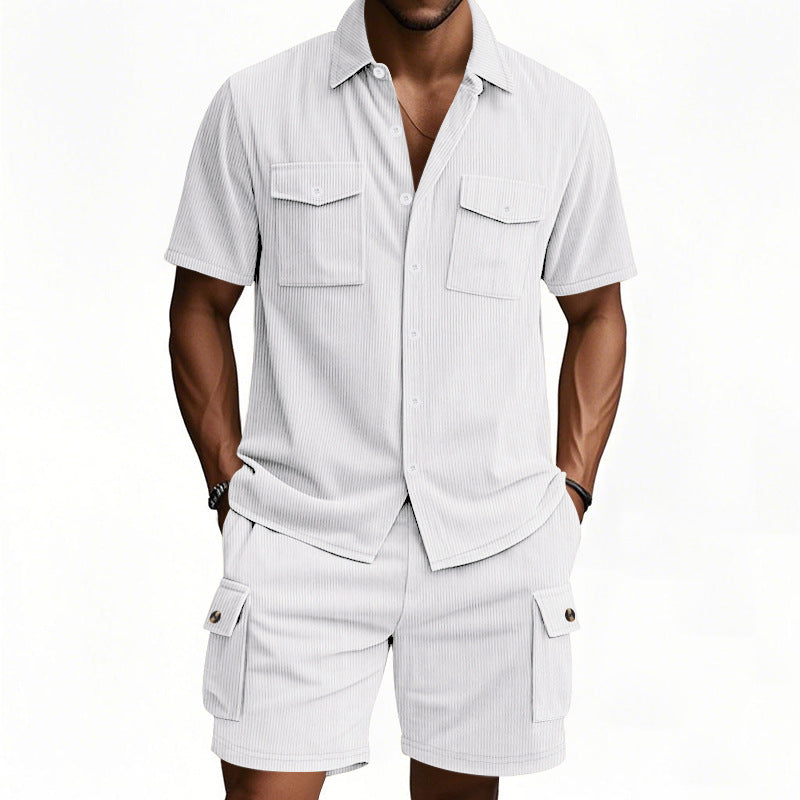 Herren komfortables Freizeitoutfit mit Kurzarmhemd und lockeren Shorts Heidi-Mode
