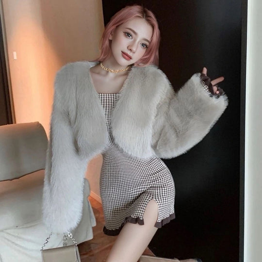 Damen Flauschige Schulterjacke mit weit geschnittenen Ärmeln Heidi-Mode