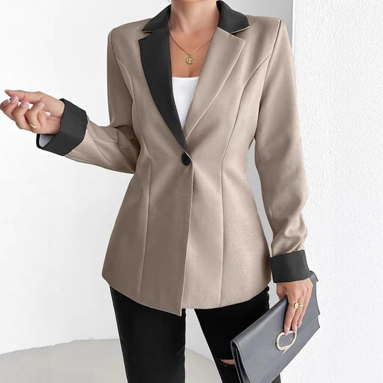 Damen Blazer mit eleganter Satin-Oberfläche und kontrastierenden Besätzen Heidi-Mode