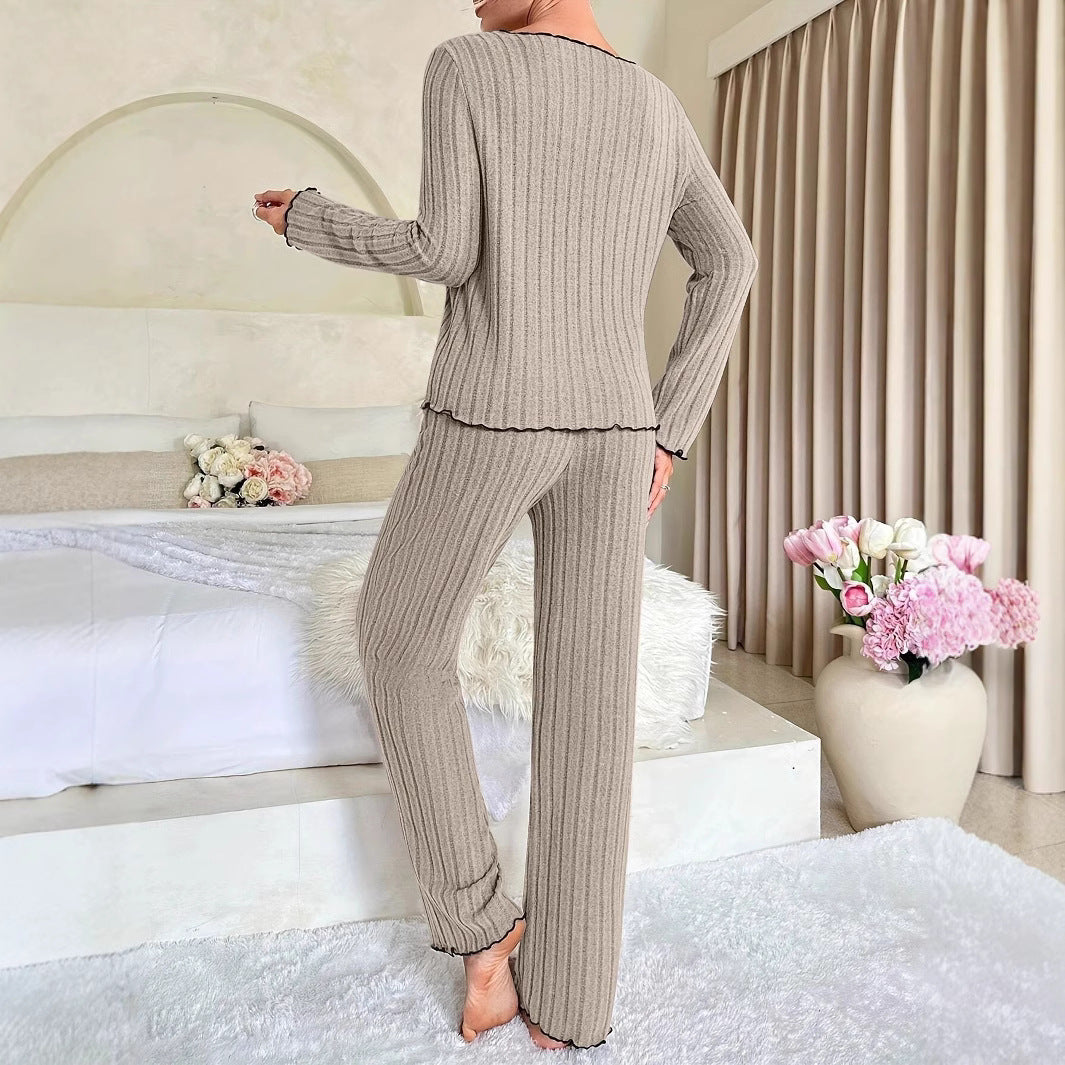 Damen Gemütlicher zweiteiliger Pyjama mit kontrastierenden Rüschen Heidi-Mode