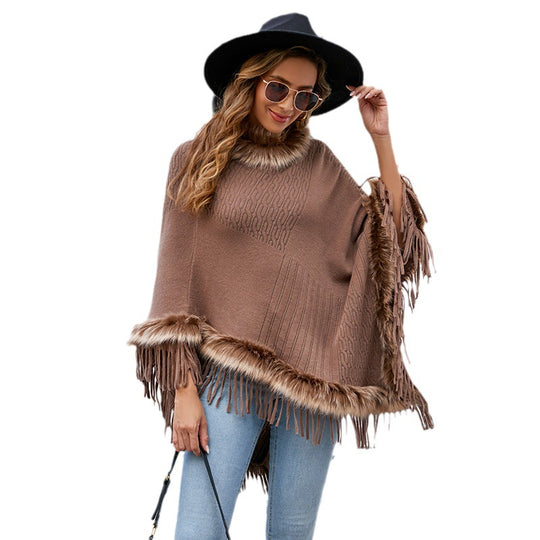 Damen eleganter Poncho mit luxuriösem Kunstfellkragen und dekadenten Fransen Heidi-Mode