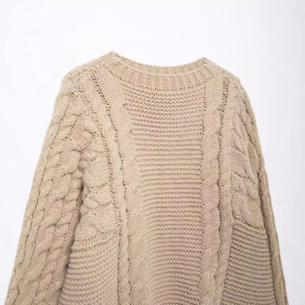 Damen Strickpullover im lässigen Oversize-Schnitt mit aufwendigem Zopfmuster Heidi-Mode