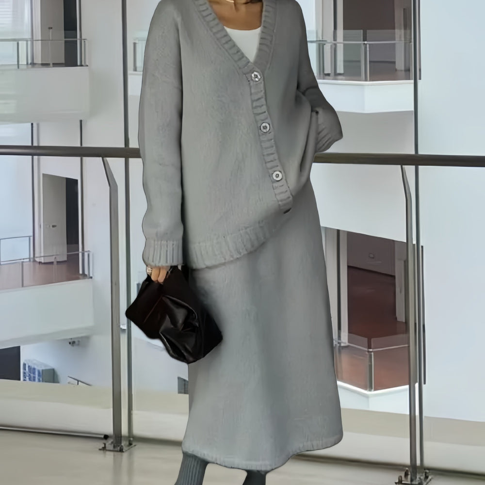 Damen Strickkleid mit tiefem V-Ausschnitt und weichem Mohair-Material Heidi-Mode