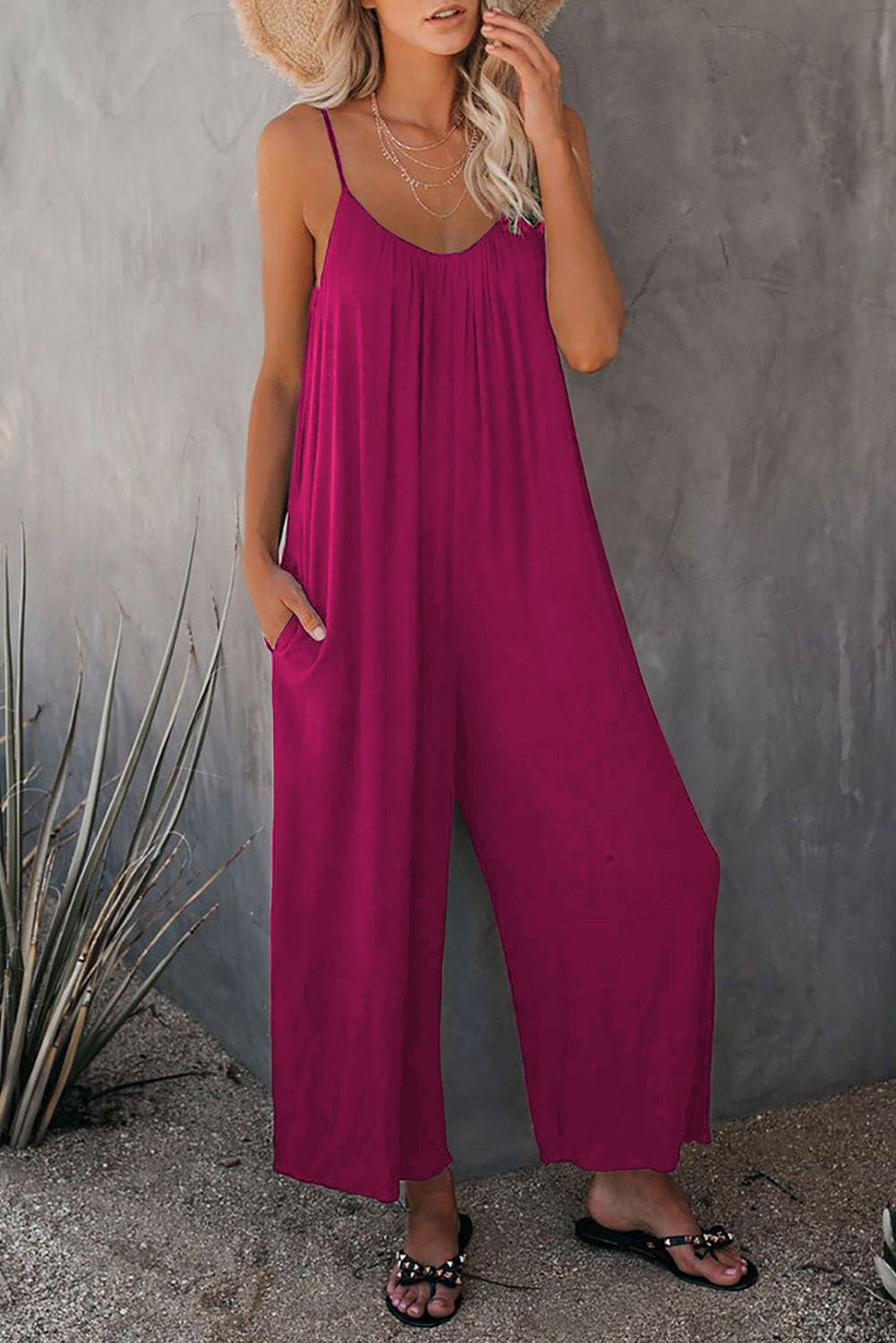 Damen Lässiger Sommer-Jumpsuit mit tiefem Ausschnitt und praktischen Taschen Heidi-Mode