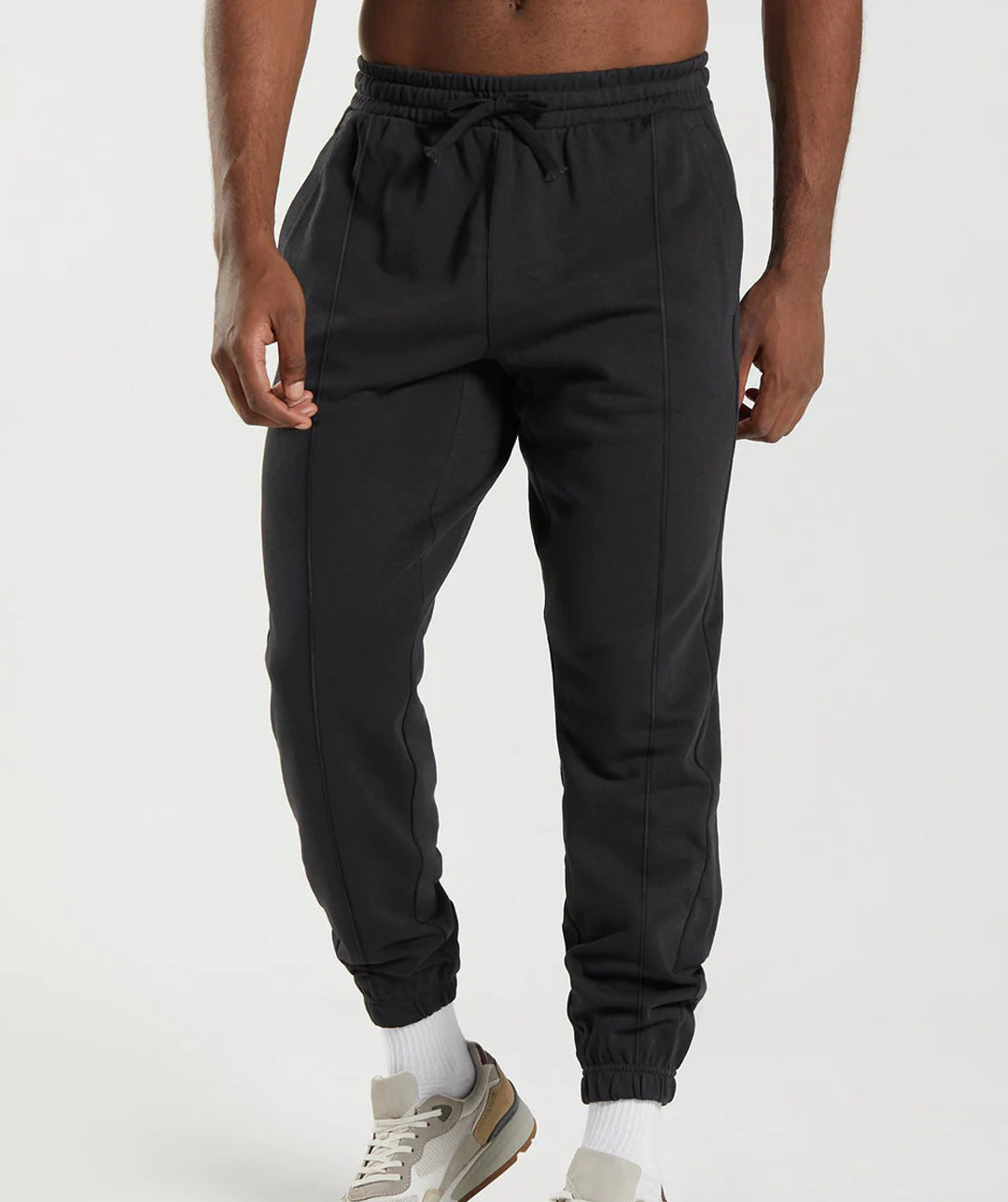 Herren Sportliche Jogginghose mit elastischem Bund und seitlichen Taschen Heidi-Mode