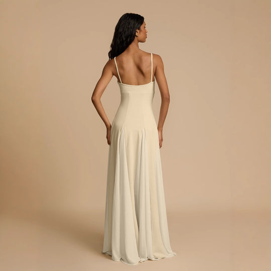 Damen Elegantes Abendkleid mit asymmetrischem Saum und feinen Rüschen Heidi-Mode