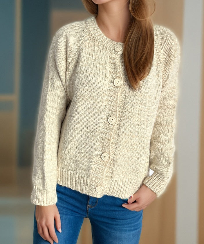 Damen lässiger Strickcardigan mit großen Knopfdetails und weichem Material Heidi-Mode