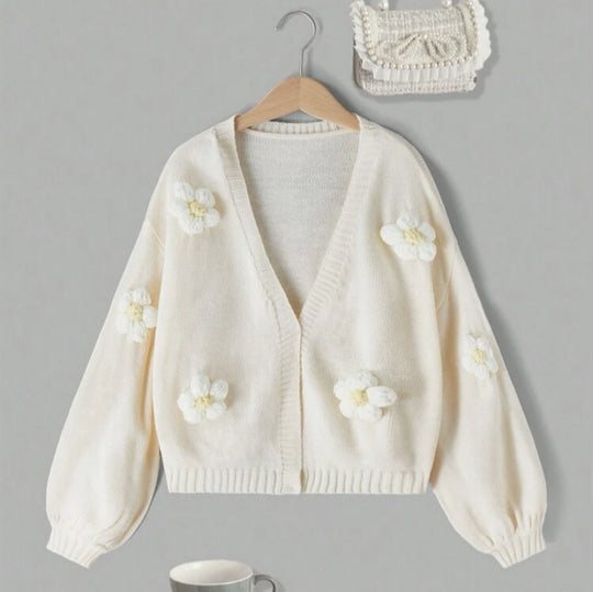 Damen Kurzjacke mit verspielten Blumenapplikationen Heidi-Mode