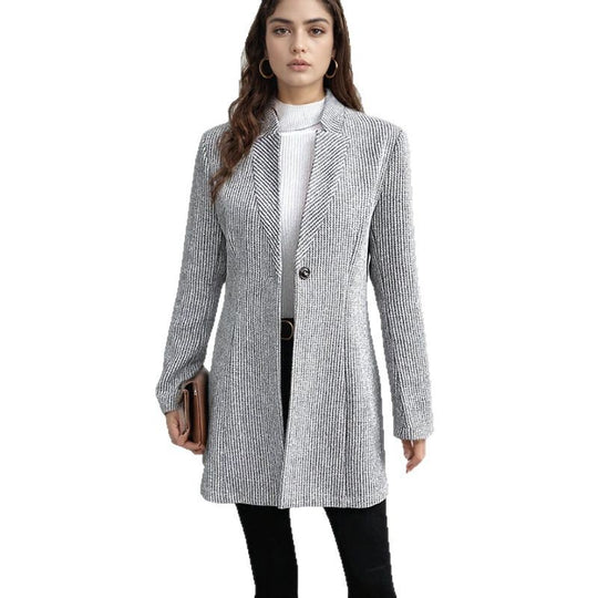 Damen Eleganter, schmal geschnittener Blazer mit feinem Streifenmuster Heidi-Mode
