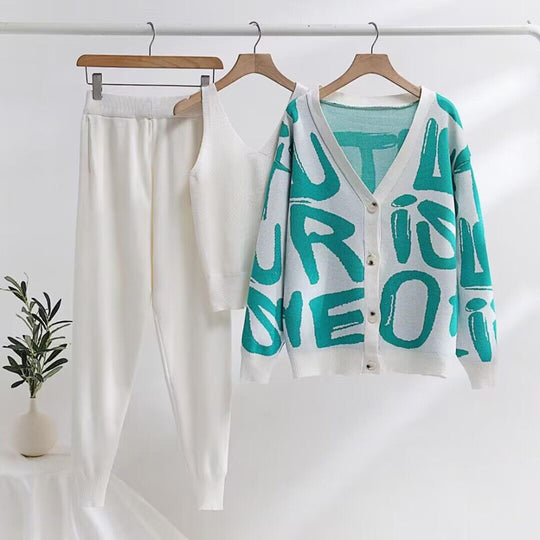 Damen gemütliches Strick-Loungewear-Set mit Dekorativem Schriftzug Heidi-Mode