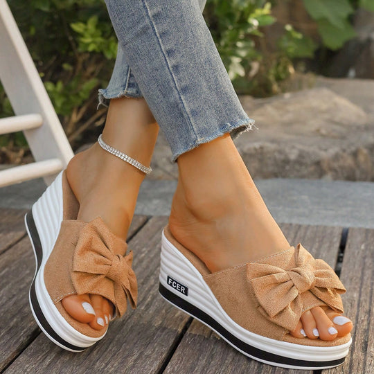 Damen Plateausandalen mit modischer Schleifenapplikation und komfortabler Sohle Heidi-Mode