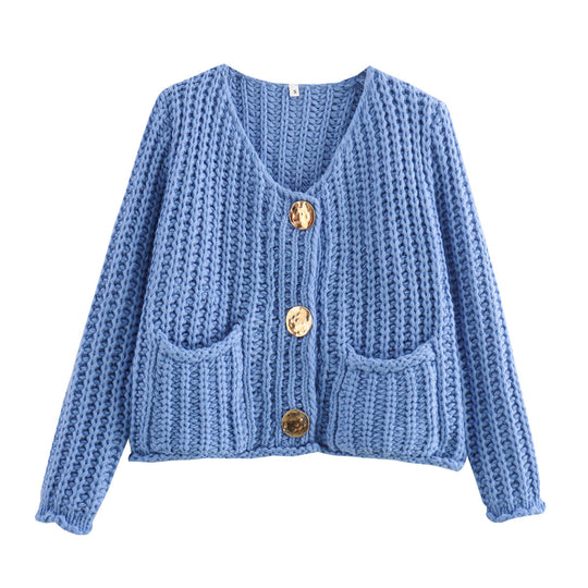 Damen Kuschelige Strickjacke mit großen Knöpfen und aufgesetzten Taschen Heidi-Mode