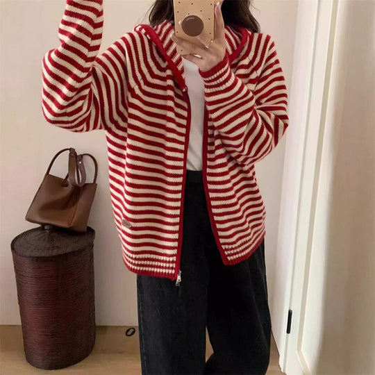 Damen Gestreifte Kapuzenjacke mit praktischem Reißverschluss und seitlichen Taschen Heidi-Mode