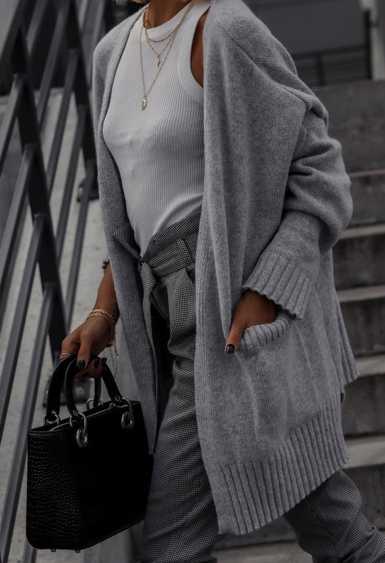 Damen gemütlicher Strickcardigan mit lässiger Silhouette und praktischen Taschen Heidi-Mode