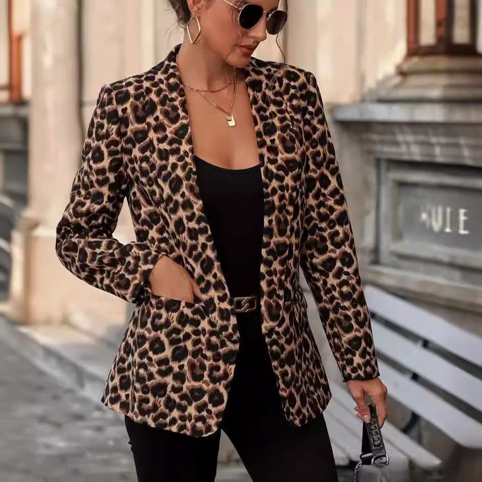 Damen Blazer mit modernem Leopardenmuster und elegantem Schnitt Heidi-Mode