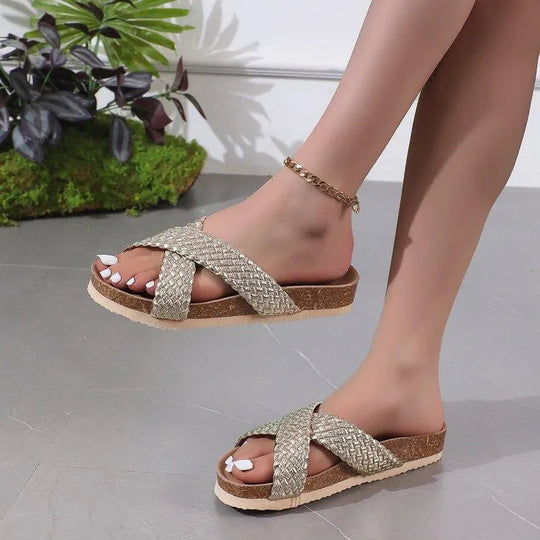 Heidi-Mode | Plateau-Sandalen mit gekreuztem Riemen