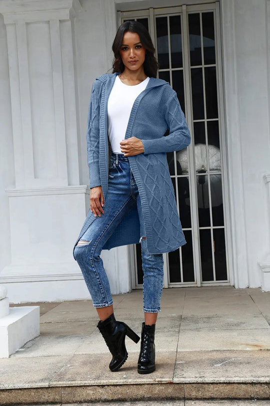 Damen Strickjacke mit Kapuze und stilvollem Zopfdesign Heidi-Mode