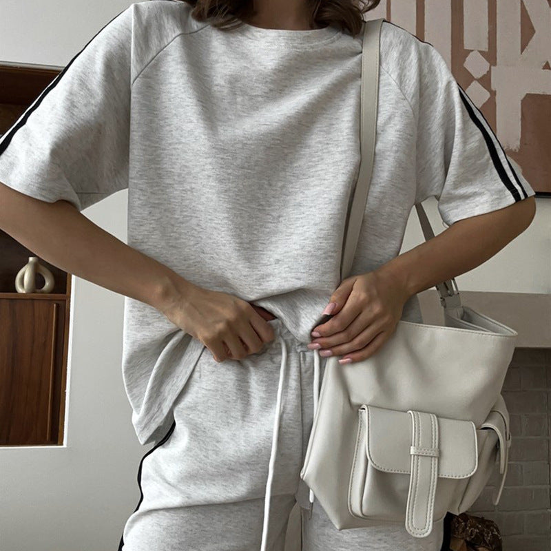 Damen lässiges Sportset mit kontrastierenden Akzenten Heidi-Mode