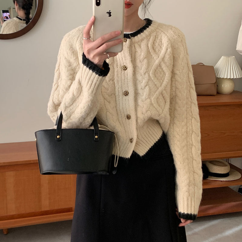 Damen Grobstrick Cardigan mit elegantem Zopfmuster Heidi-Mode