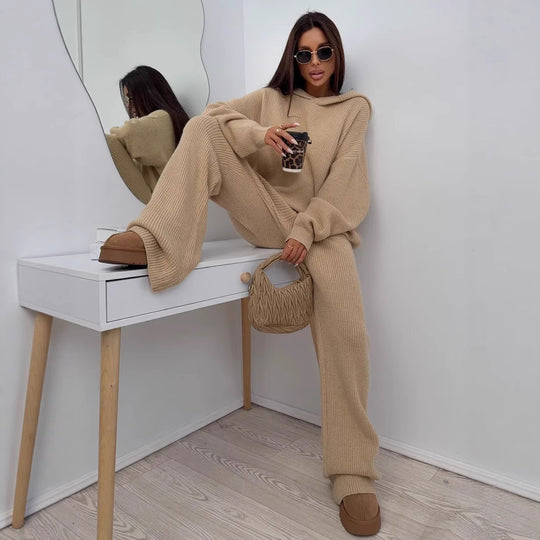 Damen lässiger Strick-Loungewear-Anzug mit weitem Schnitt und Kapuze Heidi-Mode