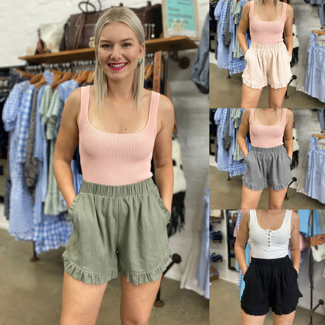 Damen Freizeitshorts mit Rüschendetails und praktischen Taschen Heidi-Mode