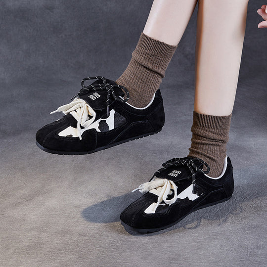 Damen Sportlich Wildleder Sneaker mit Tierdruck Akzenten Heidi-Mode
