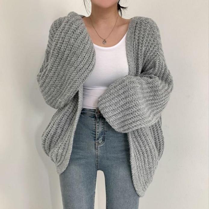 Damen grob gestrickte Oversized Cardigan mit tiefem V-Ausschnitt Heidi-Mode