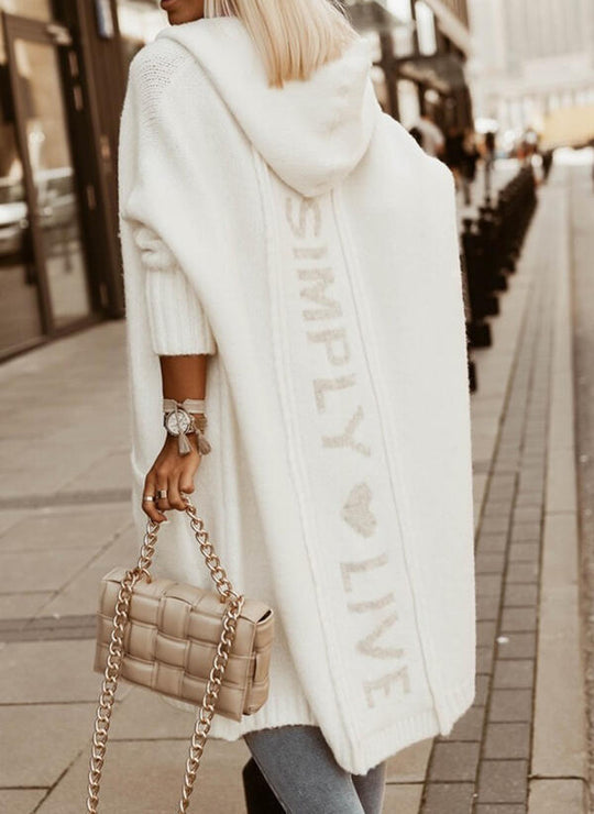 Damen lässige Strickjacke mit Kapuze und eingearbeitetem Schriftzug Heidi-Mode