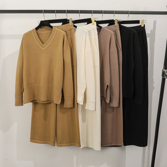 Damen lässiges Strick-Loungewear-Set mit tiefem V-Ausschnitt und praktischen Taschen Heidi-Mode