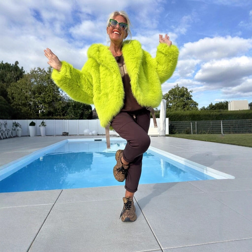 Damen Modische Fleecejacke mit weich gefüttertem Kragen und weitem Schnitt Heidi-Mode