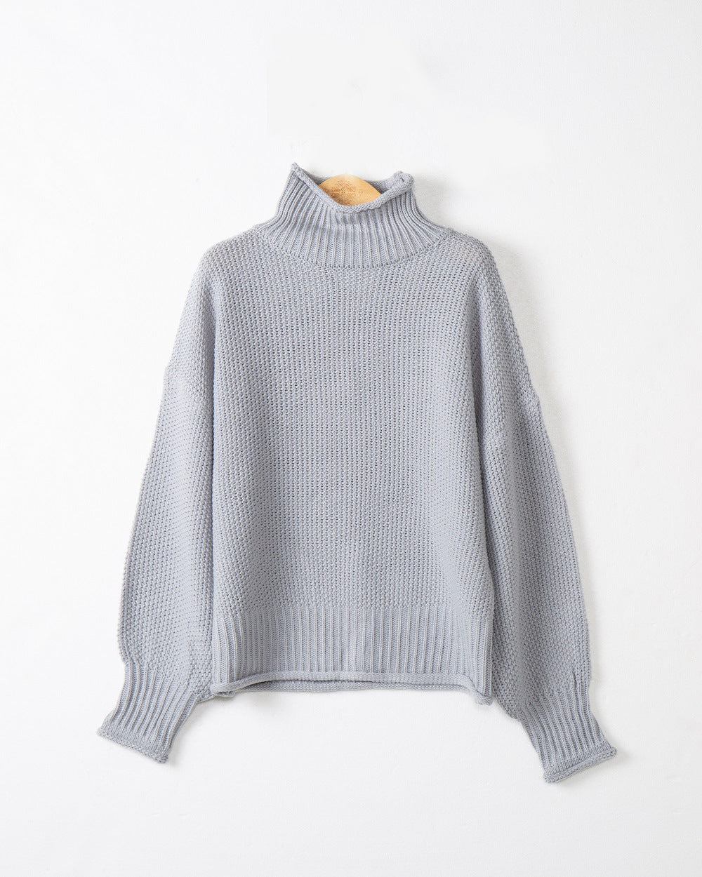 Damen modischer Pullover mit hohem Kragen und strukturierter Textur Heidi-Mode