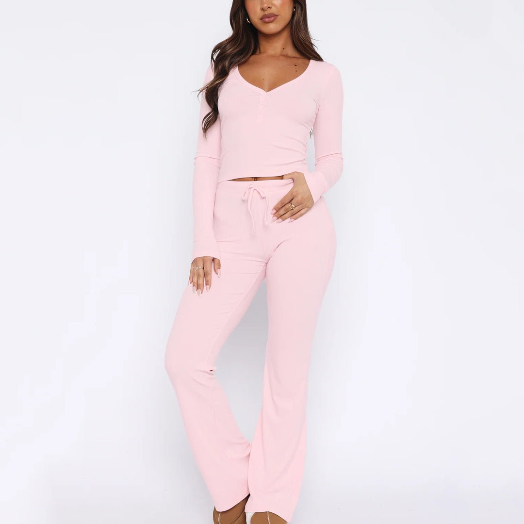 Damen Loungewear-Anzug aus weichem Rippstoff mit Knopfleiste und elastischem Bund Heidi-Mode