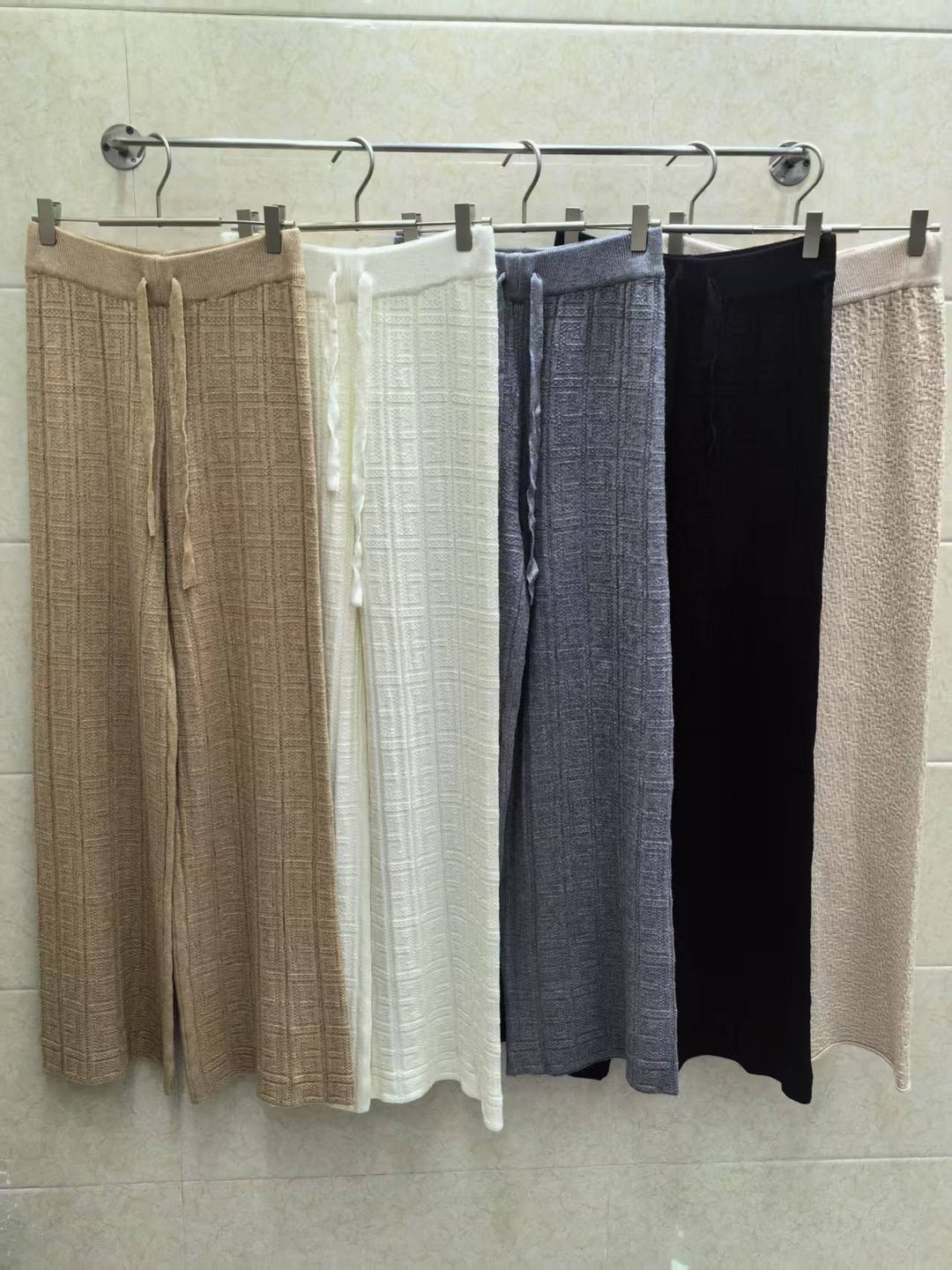 Damen Weit geschnittene Leinenhose mit elastischem Bund und gestreiftem Design Heidi-Mode