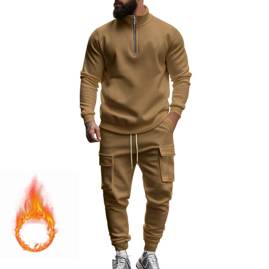 Herren sportlicher Sweatanzug mit höherem Kragen und praktischen Taschen Heidi-Mode