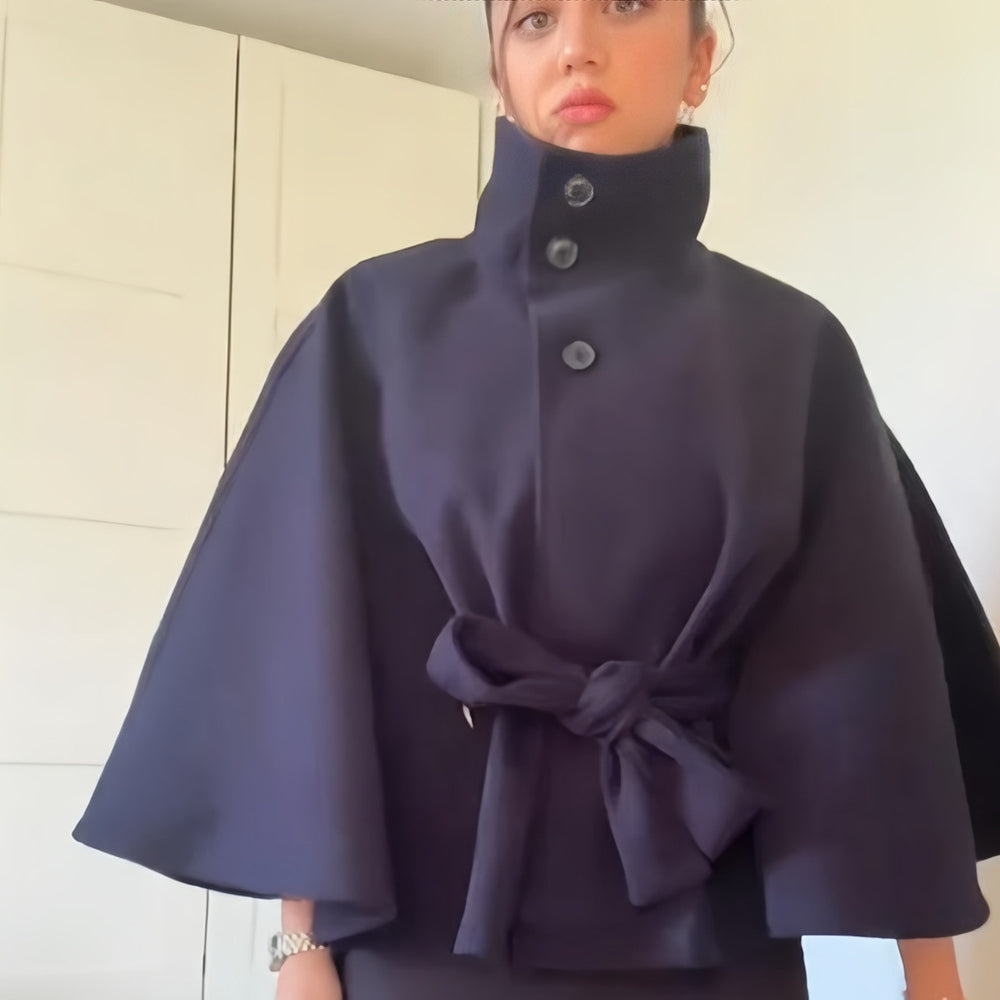 Damen elegante Überwurfjacke mit modernem Knopfdetail Heidi-Mode