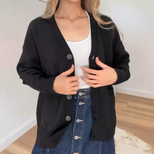 Damen Strickjacke mit Taschen und modernen Knöpfen Heidi-Mode