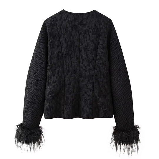 Damen modische Steppjacke mit raffiniertem Bindegürtel und eleganten Fuchsfell-Ärmeln Heidi-Mode