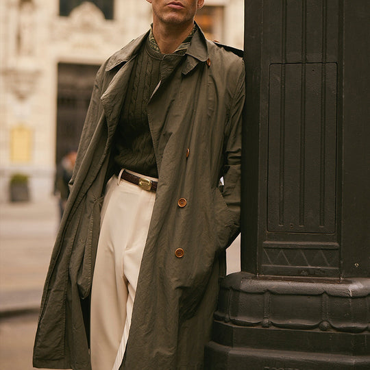 Herren Lange Trenchcoat im klassischen Stil mit praktischen Taschen Heidi-Mode