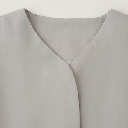 Damen modische Jacke mit minimalistischer Schnittführung und seitlichen Taschen Heidi-Mode