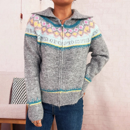 Damen Strickjacke mit buntem Muster und hochwertigem Reißverschluss Heidi-Mode