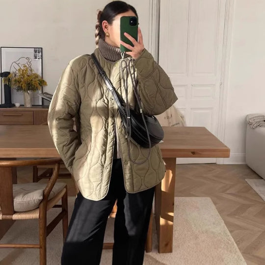 Damen Steppjacke mit zeitgemäßem Design und praktischen Seitentaschen Heidi-Mode
