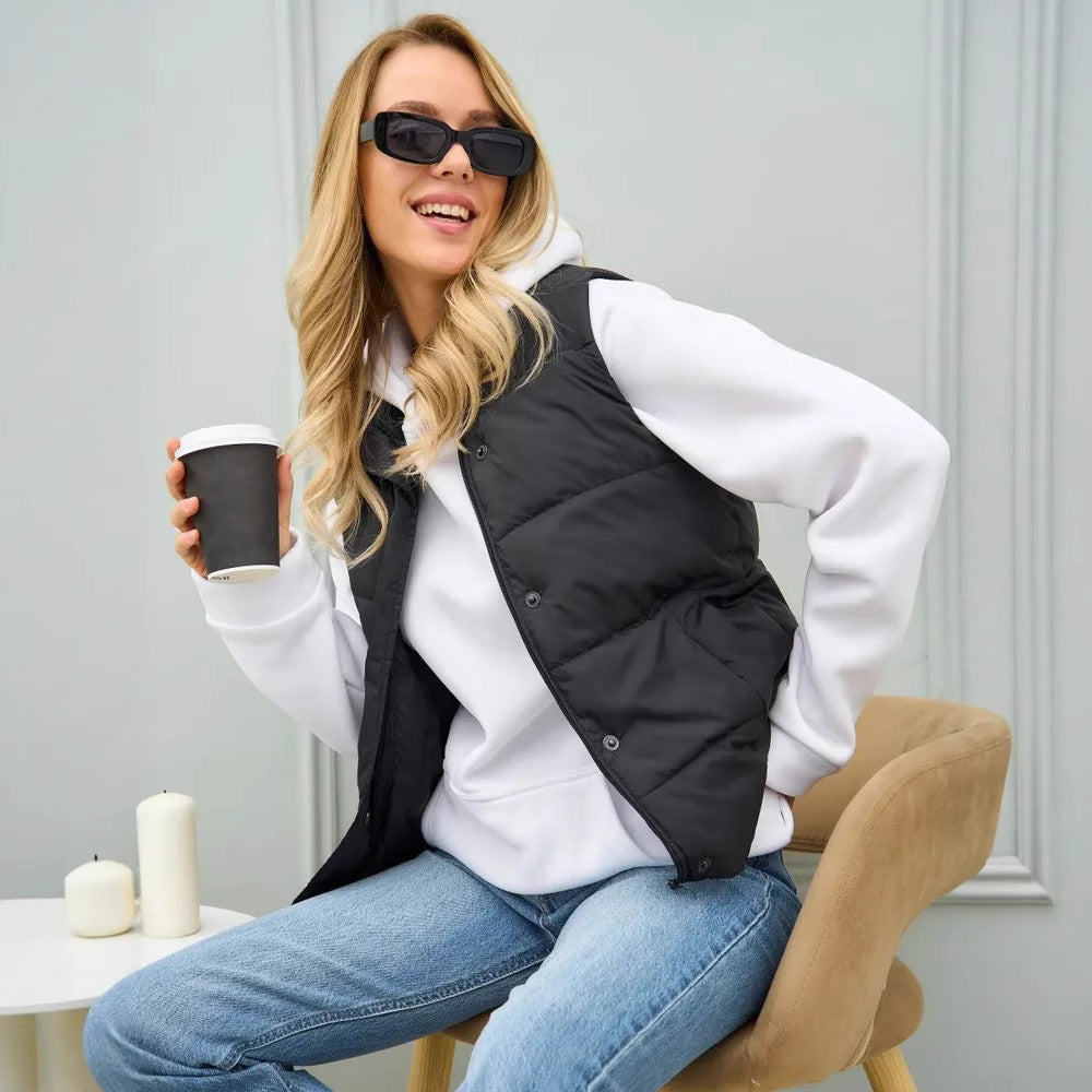Damen elegante Steppweste mit hohem Kragen und praktischen Taschen Heidi-Mode