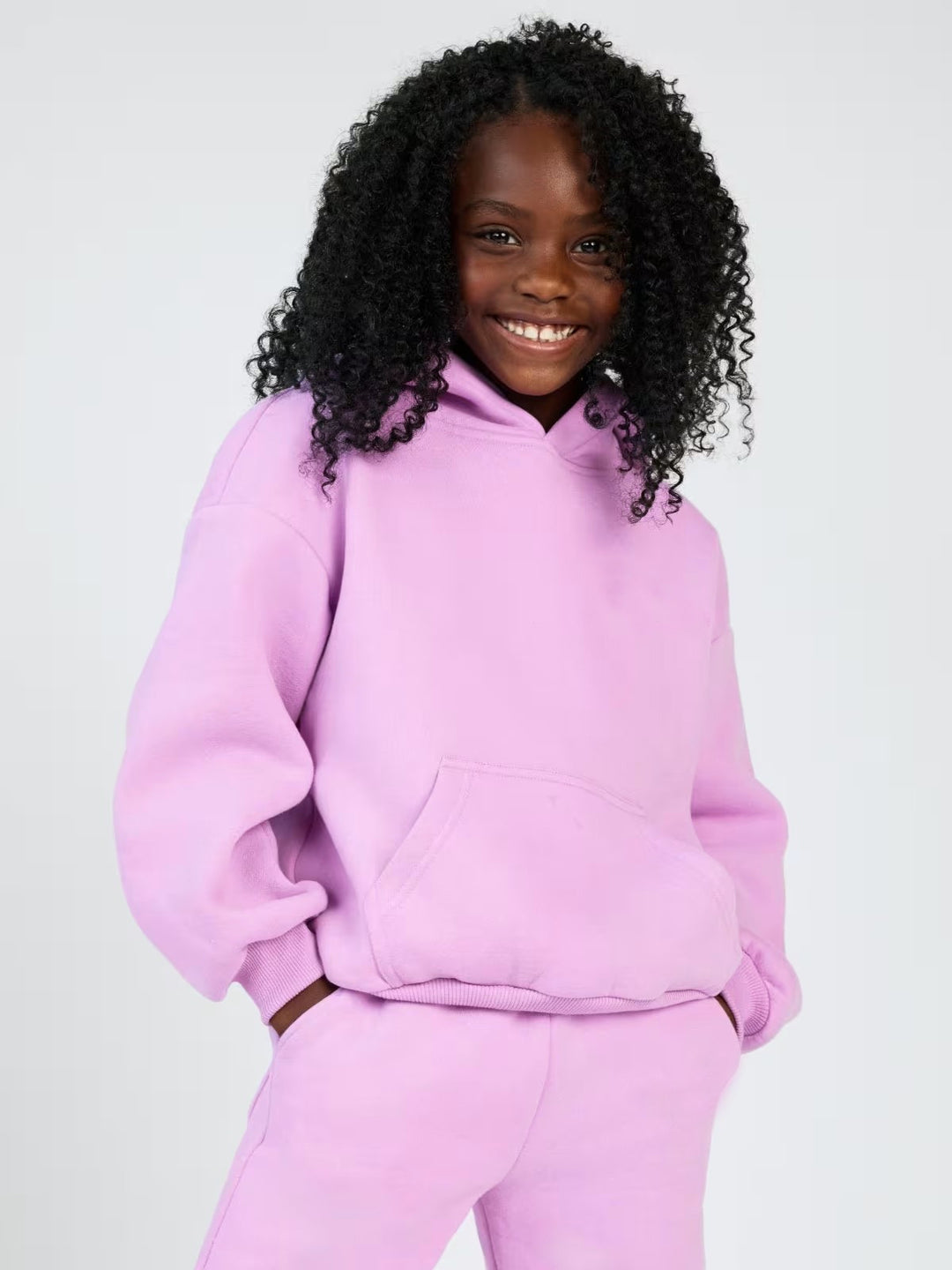 Damen lässiges Kapuzenpullover mit geräumiger Kängurutasche und kuscheligem Material Heidi-Mode