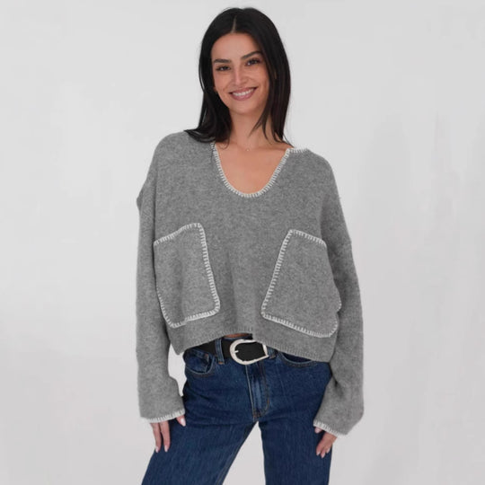 Damen lässiger Pullover mit strukturiertem Design und praktischen großen Taschen Heidi-Mode