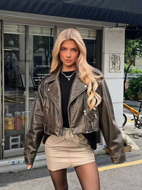 Damen cropped Kunstlederjacke mit asymmetrischem Reißverschluss und weichem Innenfutter Heidi-Mode