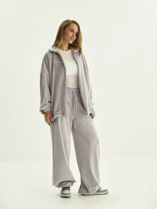 Damen sportliche Fleece-Jacke mit weitem Schnitt und kontrastierenden Details Heidi-Mode